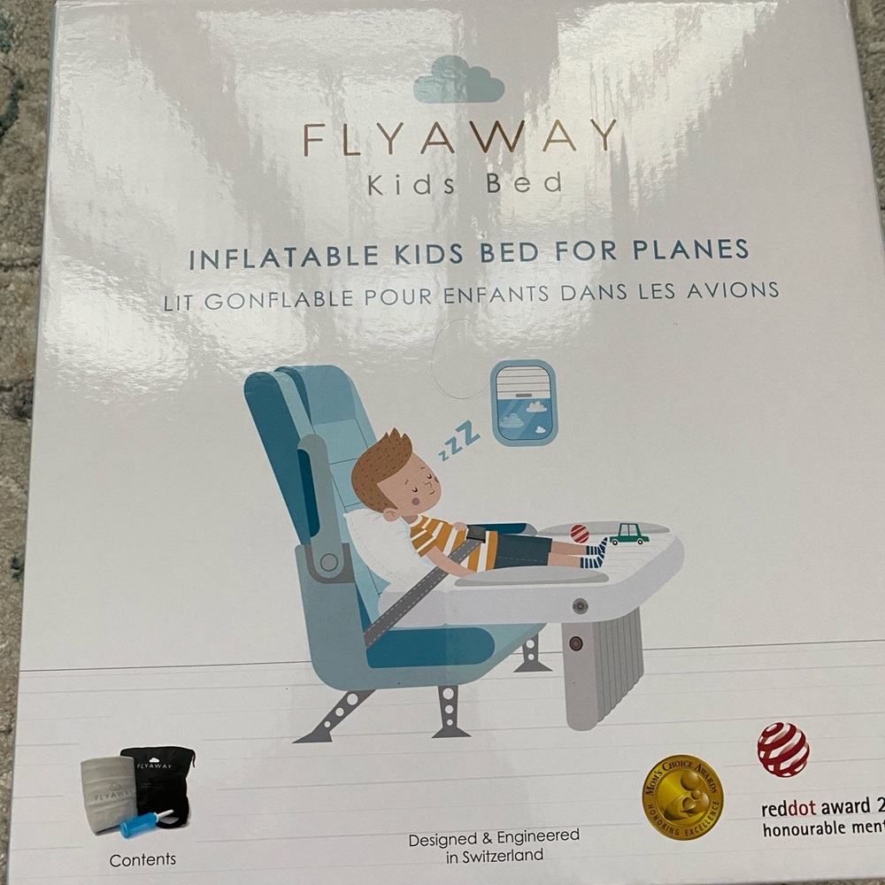⭐️NEW⭐️ Flyaway Kids Bed